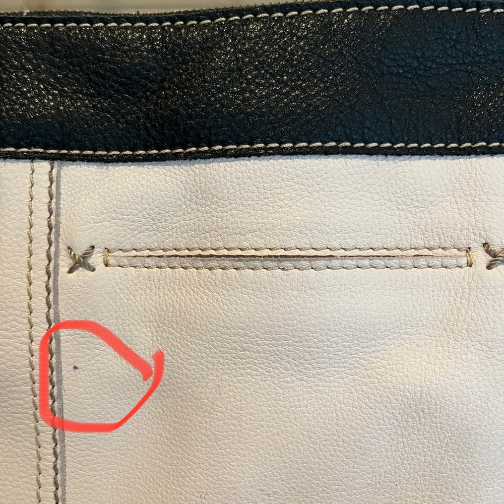The Sak Leather Shoulder Bag - Picture 7 of 7